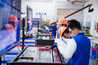 廣東首屆高職院校新能源汽車(chē)技術(shù)與服務(wù)大賽落幕